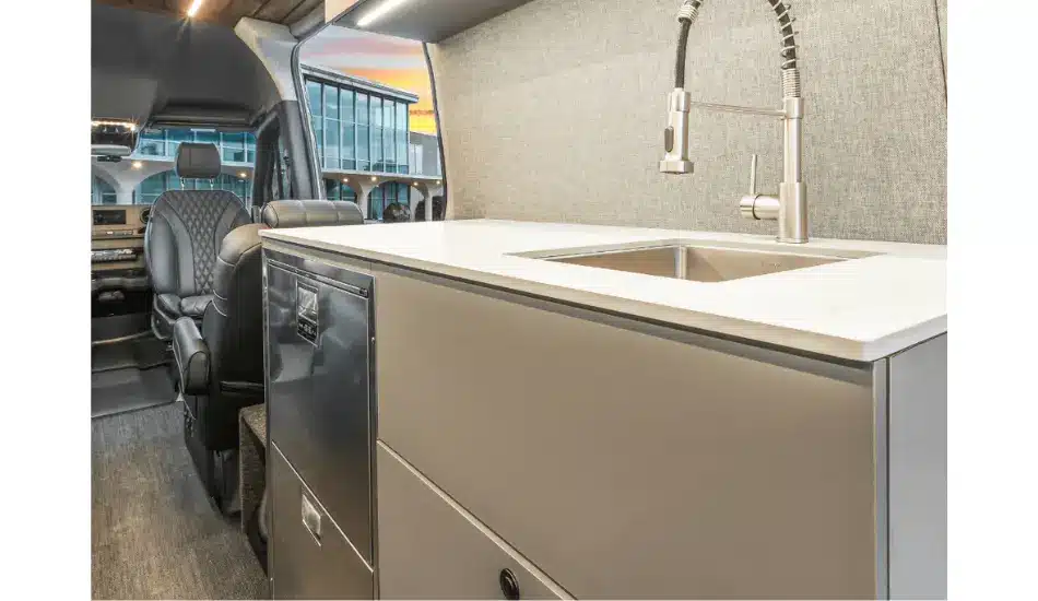 vertical storage unit for the kitchen